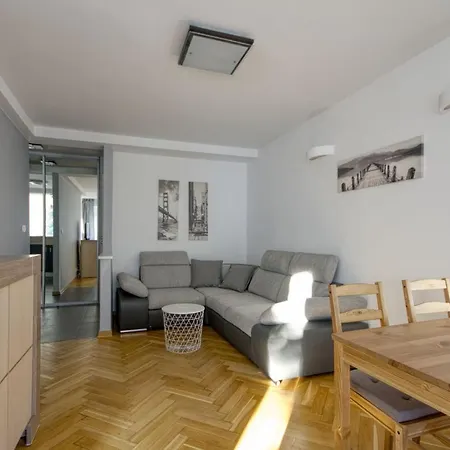 Aleja 3 Maja 7B By Homeprime Warschau Exterior foto