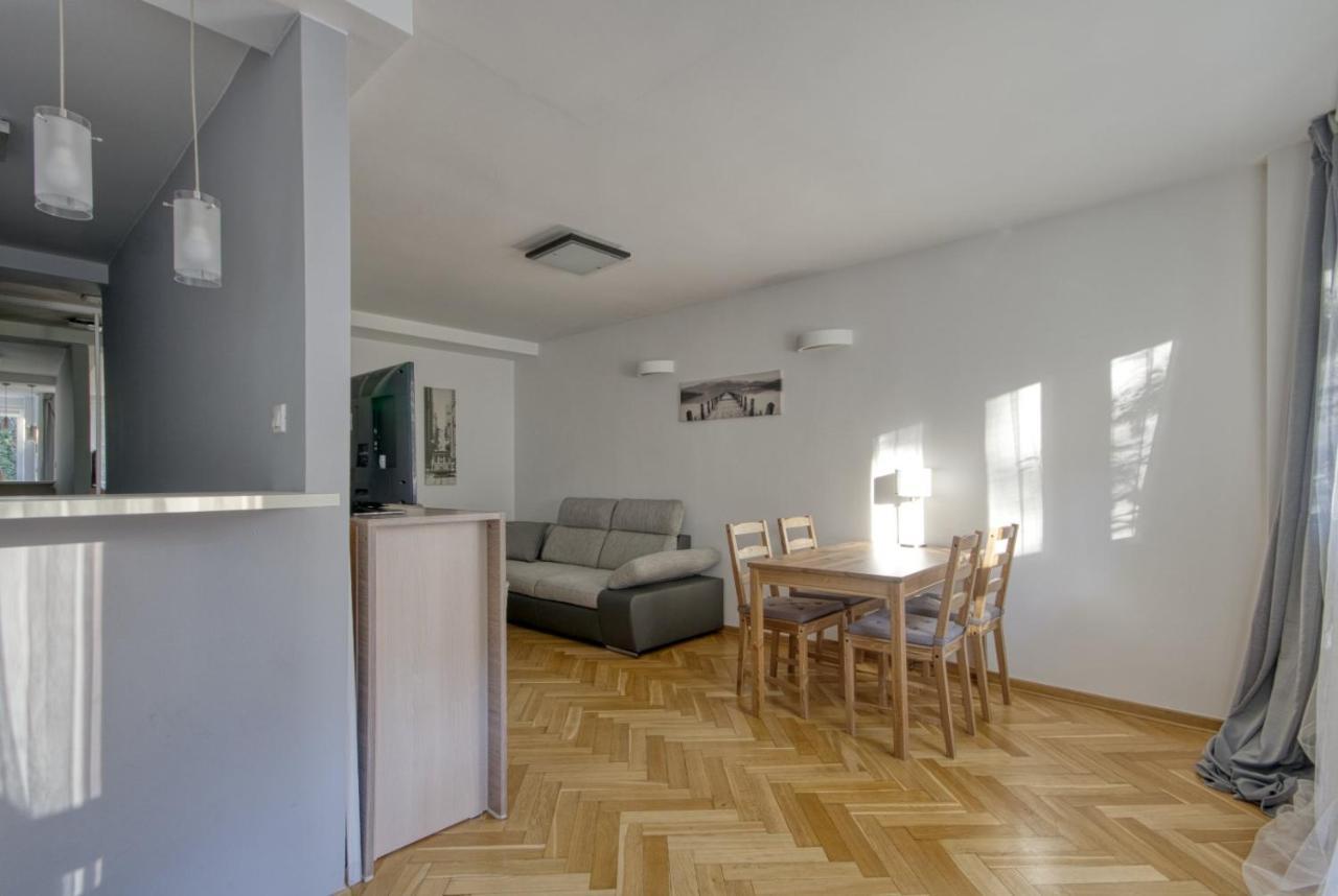 Aleja 3 Maja 7b By Homeprime Apartment Warschau