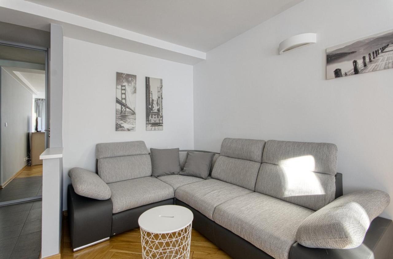 Apartment Aleja 3 Maja 7b By Homeprime *